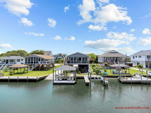 By George Waterfront Canalfront Exterior