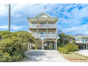 Seas The Moment Streetside Exterior