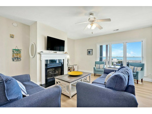 OCEANFRONT 3 BEDROOM WITH A POOL