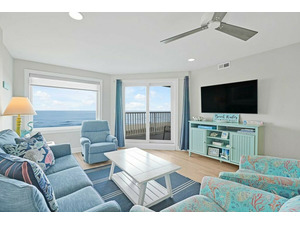 OCEANFRONT LIVING SPACE 