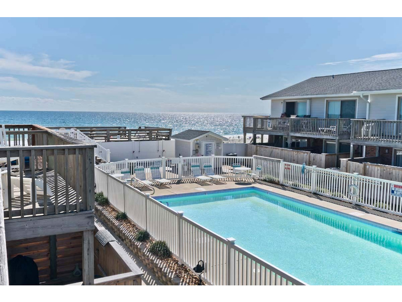 Pine Knoll Townes 51 Pine Knoll Shores townhome rental