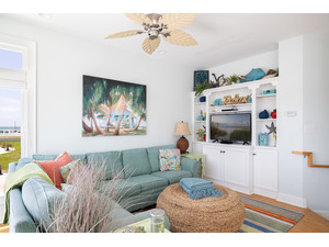 Mama's Lookout image