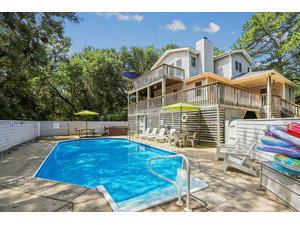 Leeward Inn