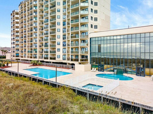 Ocean%20Point%20202%20|%20Photo%201