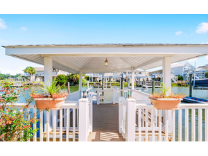 East%20Win%20|%20Photo%201