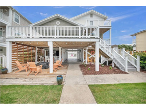 sitting area with bar canalside
