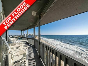 Top Floor - Expansive Long Range Views